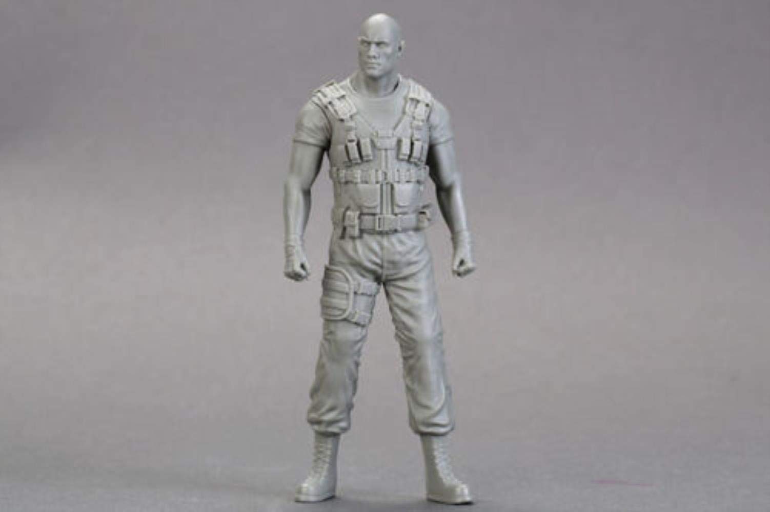 Figurine en résine 90mm homme moderne 1/18 de haute précision