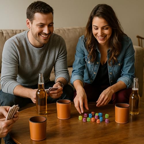 FZSECRIU Würfelbecher Set 6, kniffelbecher,Schocken Set, 6 leise Würfelbecher und 36 Bunte Würfeln (16 mm) mit 36 spielwürfel (16 mm),würfelbecher Leder, für Bar-Party Würfelspiele,Casual Games,Braun