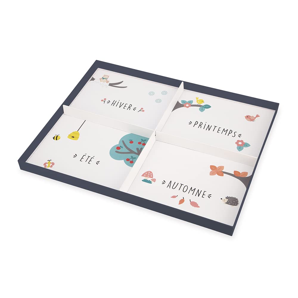 Janod - Calendario delle Stagioni - Calendario Educativo in Legno per Bambini 42 x 32 cm - Magnetico - 125 Magneti - Imparare Tempo e Stagioni - Versione Francese - dai 3 Anni, J547
