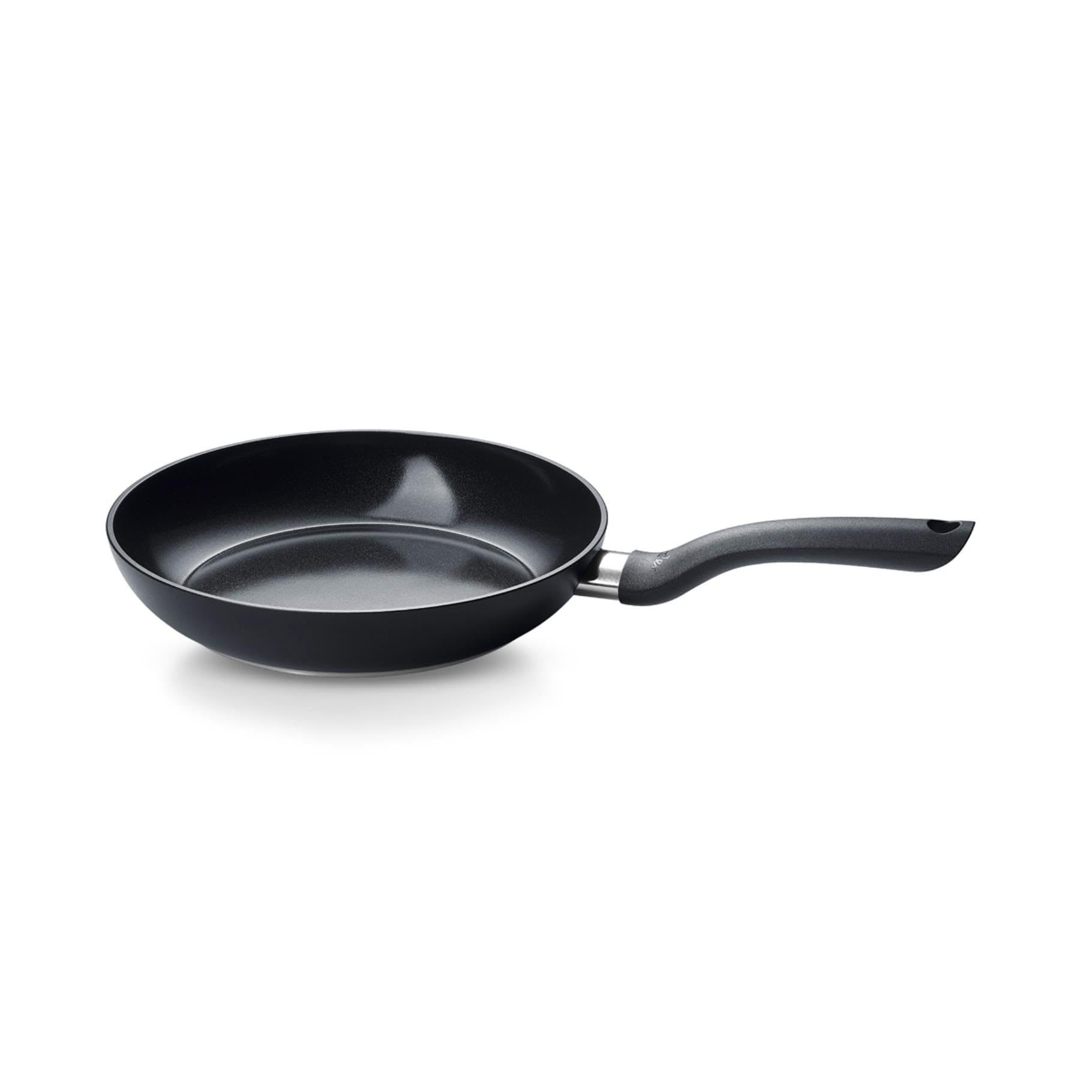 Fissler Essential Black/Aluminiumpfanne-beschichtet (26 cm) Keramik-beschichtet, Bratpfanne hergestellt ohne PFAS/PTFE, Induktion– MADE IN GERMANY