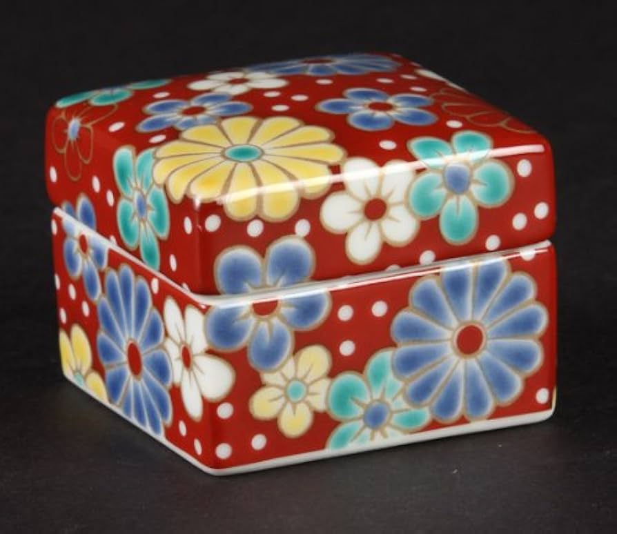 九谷焼　色絵　菊花文鉢 色絵菊流水文平鉢 | 古九谷様式 | 収蔵品詳細 | 作品を知る