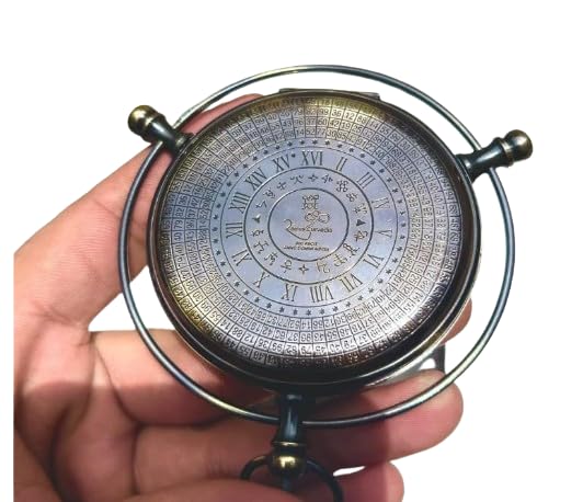 Brújula Vintage de Latón con Dial Zodiacal y Estilo Astrolabio