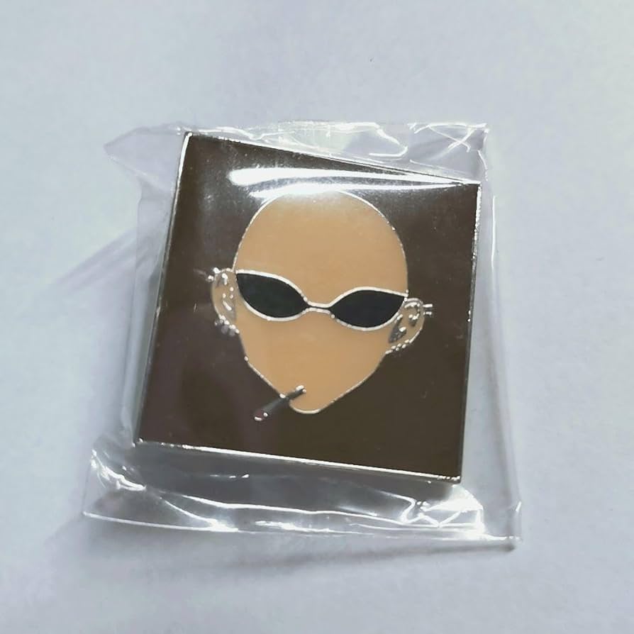 矢沢あい展　ピンバッジ&アクリルキーホルダー Amazon.co.jp: 矢沢あい展 NANA シン ピンバッジ アクキー