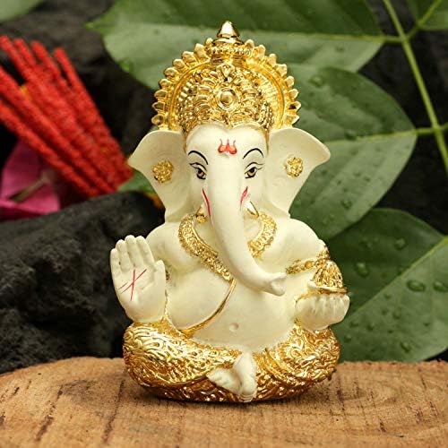 CraftVatika Gold Plated Terracotta Lord Ganesha Figurine for Car Dashboard Ganesh Statue Ganpati Gifts Home Office Decor (Size: 3.5 x 2 inches)