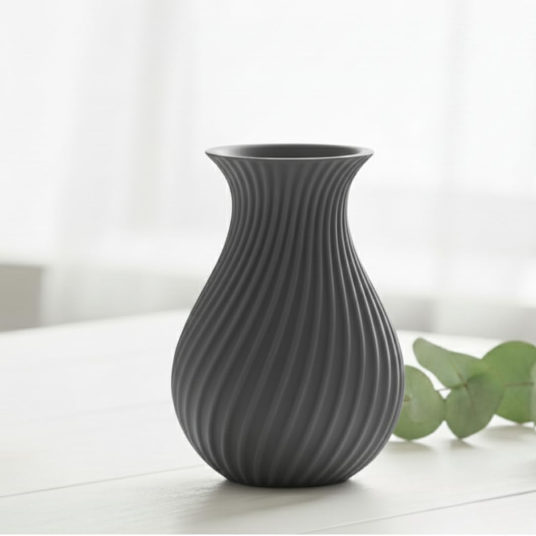 FynDesign Vase LYSA – Moderne 3D-Druck Deko Vase für Trockenblumen & Pampasgras, PLA-Biopolymer, skandinavisches Design, 12 cm hoch, grau