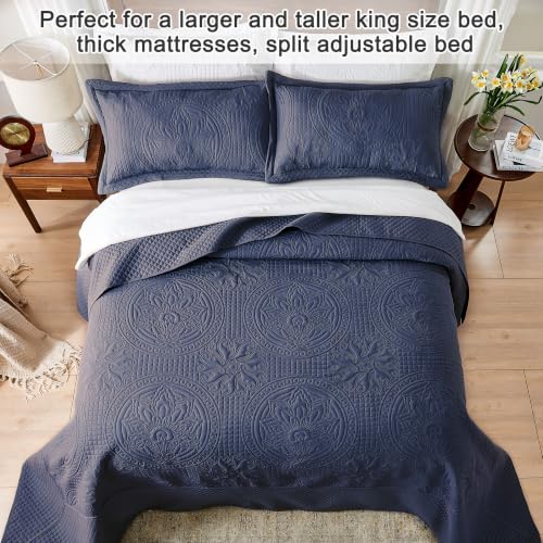 Image of Qucover King Bedspread Medallion Quilt Bedding Set 3 Piece Navy Blue