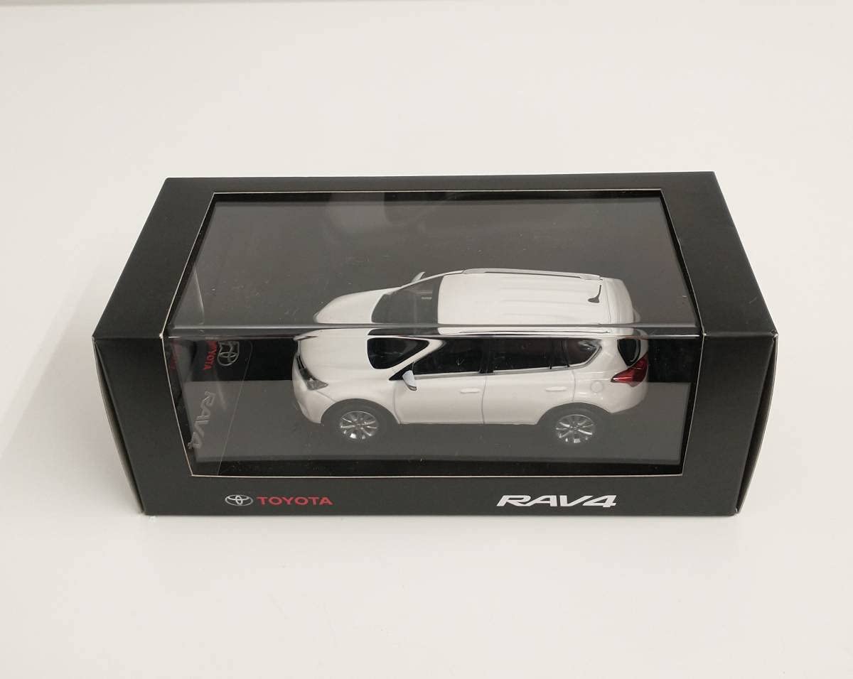 Amazon | 1/30 トヨタ RAV4 ホワイト ミニカー | ミニカー・ダイ