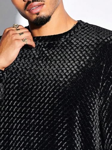 WDIRARA Men's Solid Velvet Textured Sweatshirt Round Neck Long Sleeve Sweatshirts Casual Pullover Outfits3