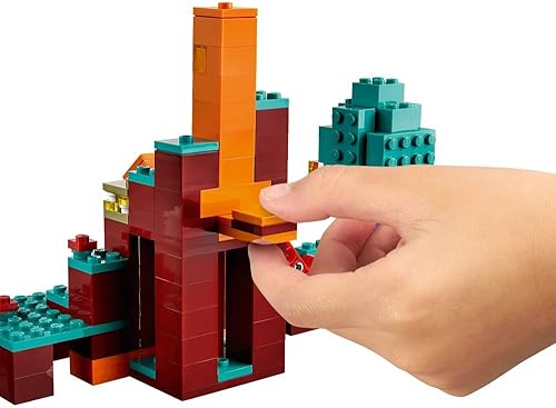 Miniatura 5 de LEGO Minecraft The Warped Forest 21168 - Juego creativo práctico de Minecraft Nether; divertido juguete de construcción de bosque deformado con