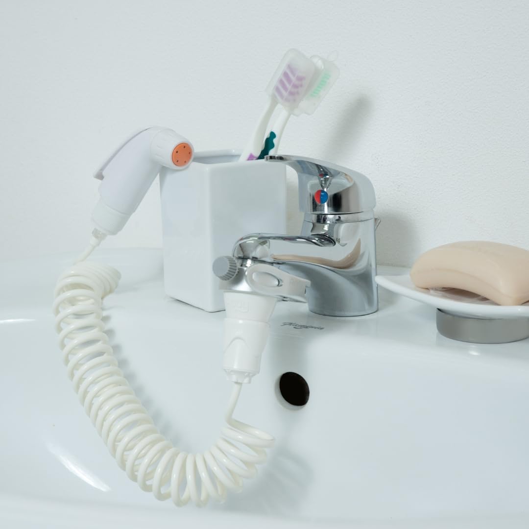 Douche pour bidet Hello Bidet Travel, Bidet portable pour l’hygiène intime, Se connecte au robinet, À la maison et en voyages, Adaptateur de voyage Addy inclus, Produit italien