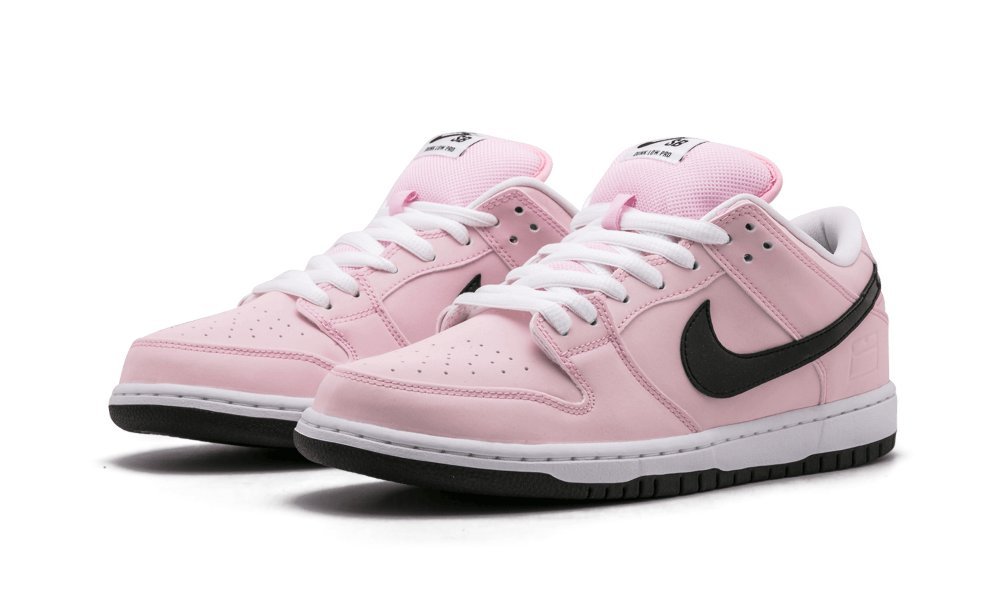 pink box dunks