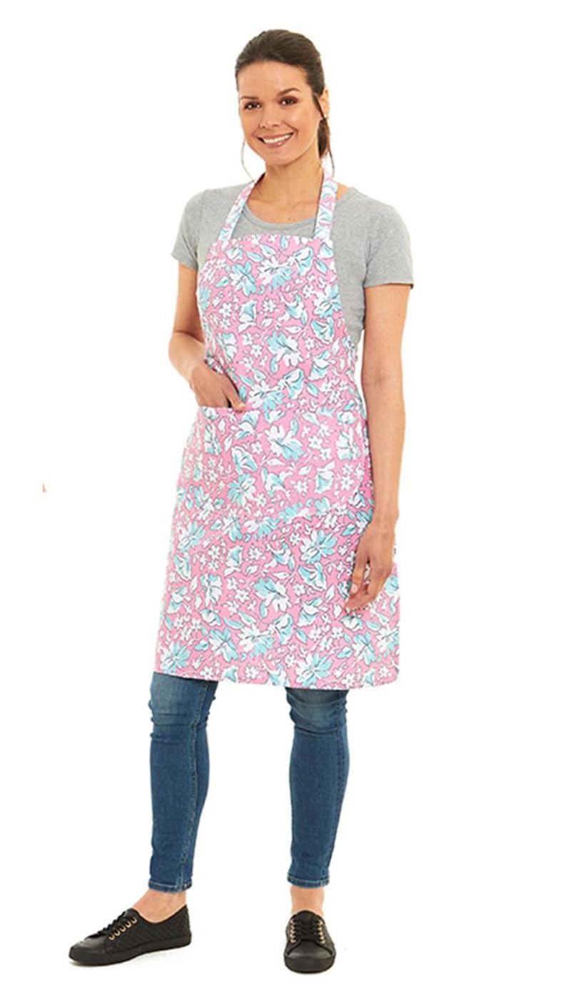 Tesmark Floral Barbecue & Butcher Aprons for Men and Women with Pockets, One Size Floral Design Versatile Aprons Ideal for Home, BBQ and Professional Use (Pink)