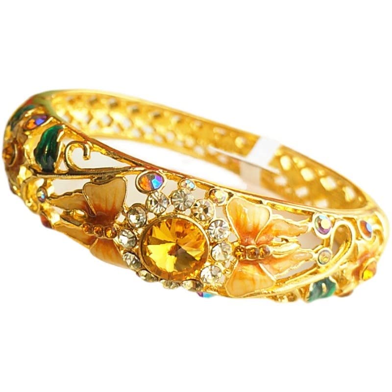 Bijoux vintage en émail ovale pour sublimer vos tenues de soirée
