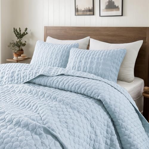 WDCOZY Light Blue Quilt King Size Bedding Set with 2 Pillow Shams Lightweight Soft Bedspread Coverlet Thin Comforter Bed Cover for All Season 3 Pieces 104x90 inches