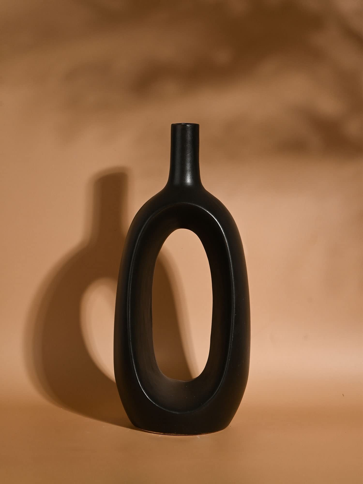 Purezento Modern Decorative Kieko Donut Vases for Home Decor | Centerpieces | Office with Unique Quality for Home Decor Center Table, Flowers Pot, Bedroom Side Corners (Black,12 Inch)