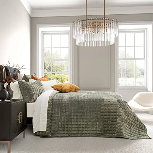 image for RECYCO Luxury Velvet Quilt Set King Size, Lightweight Velvet Comforter