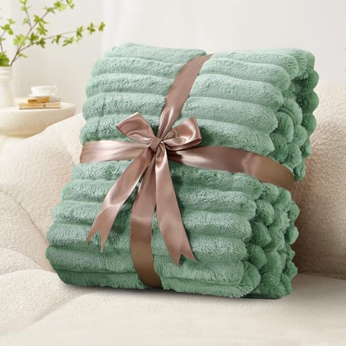 RUIKASI Kuscheldecke Flauschig Decke Grün - 130x150cm Fleecedecke Sofadecke Couchdecke für Wohnzimmer Deko Tagesdecke Blanket… – Ansicht 6
