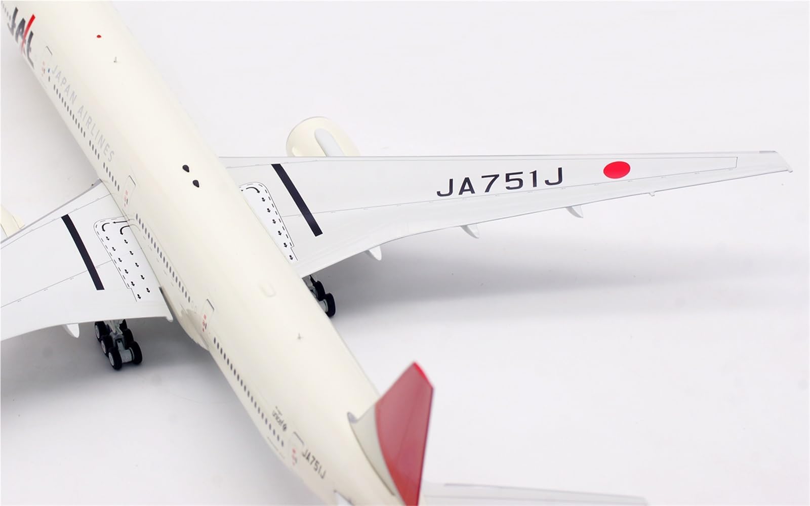 Model redukcyjny samolotu Miniaturowy Samolot Pasażerski 36 Cm 1/200 Dla Japan Airlines Modeli Samolotów Statycznych Do Boeing 777-300 JA751J Model lotniczy Replika samolotu