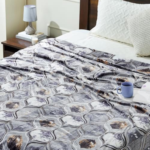 Image of amazon basics Polyester Double Sized Plush Blanket | (300 GSM) | (Brown)