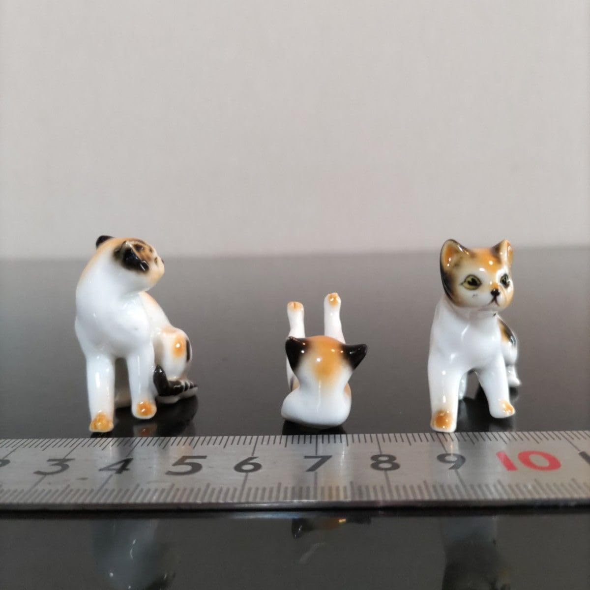 猫の陶器の置物 3匹セット 大きくてインパクト大