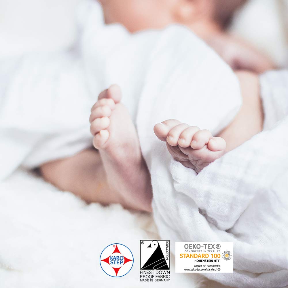 Traumschloss Baby Mono Daunenbettdecke Karo Step | kuschlig weiches Karo-Steppbett | Bezug aus feiner Mako-Einschütte (100% Baumwolle) | höchster Schlafkomfort | Weiß | 80 x 80 cm