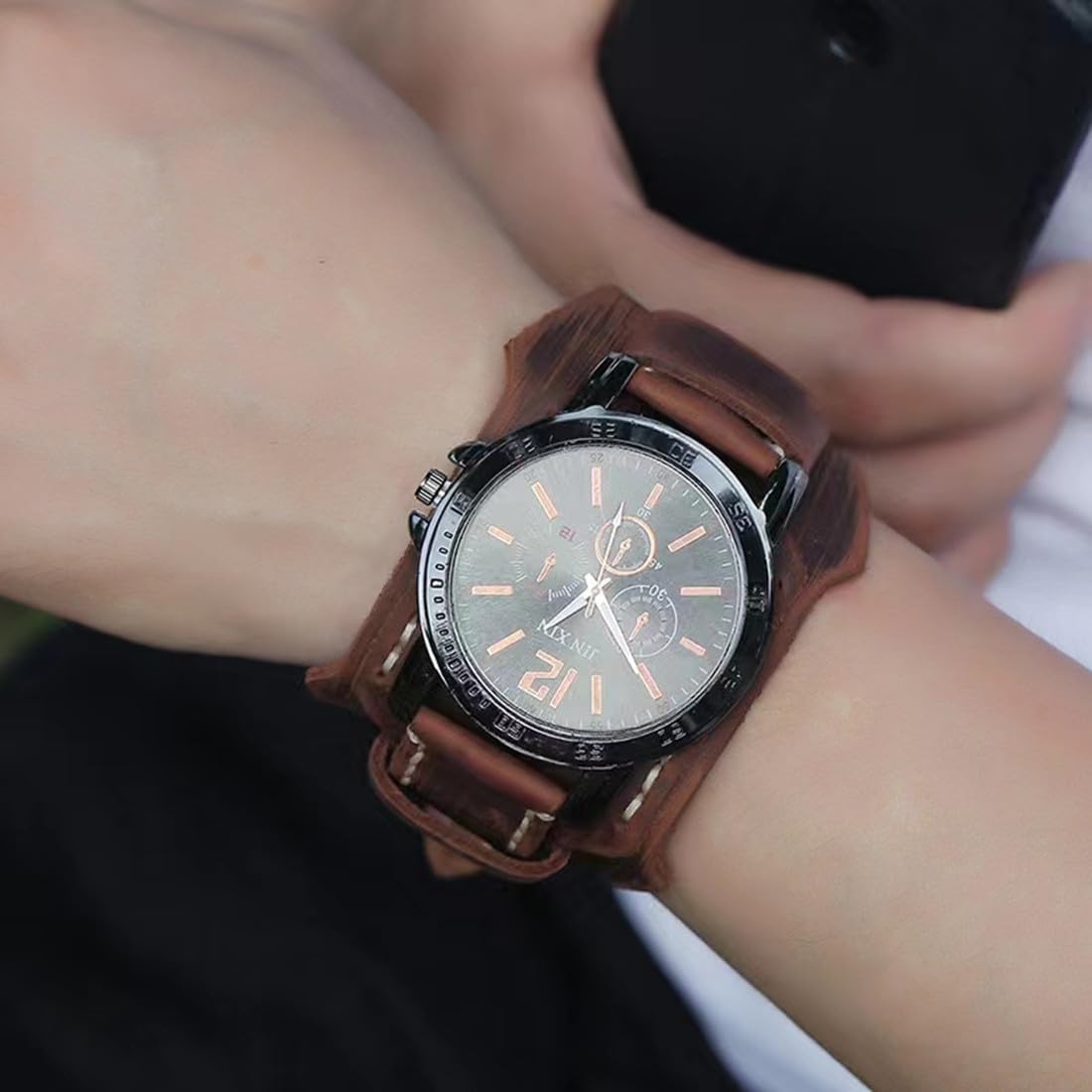 MINILUJIA Reloj de pulsera para hombre cosido a mano con cuerda de cera, vintage, punk, hiphop, gótico, ancho, de cuero, redondo, cuarzo, esfera grande, negro y marrón