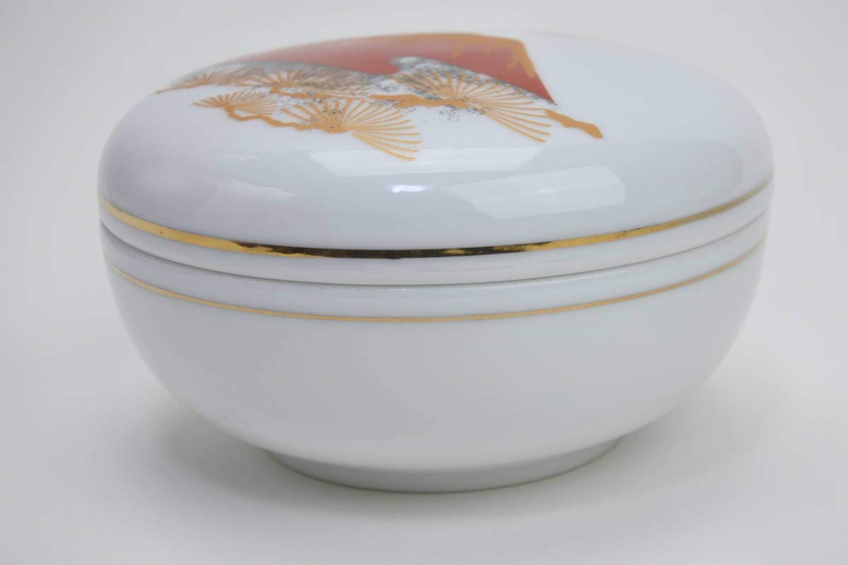 ボンボニエール　紋入り Amazon.co.jp: 皇室ボンボニエール 天皇陛下菊の御紋入り赤富士