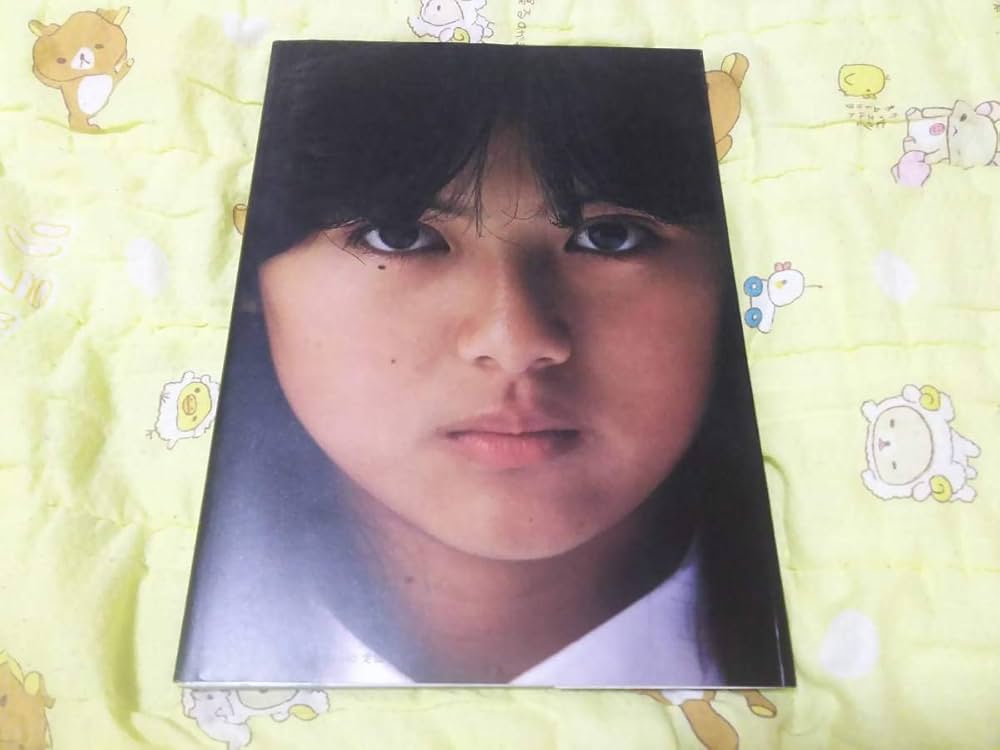 薬師丸ひろ子写真集 Amazon.co.jp: 愛蔵版 写真集 薬師丸ひろ子 フォトメモワールド