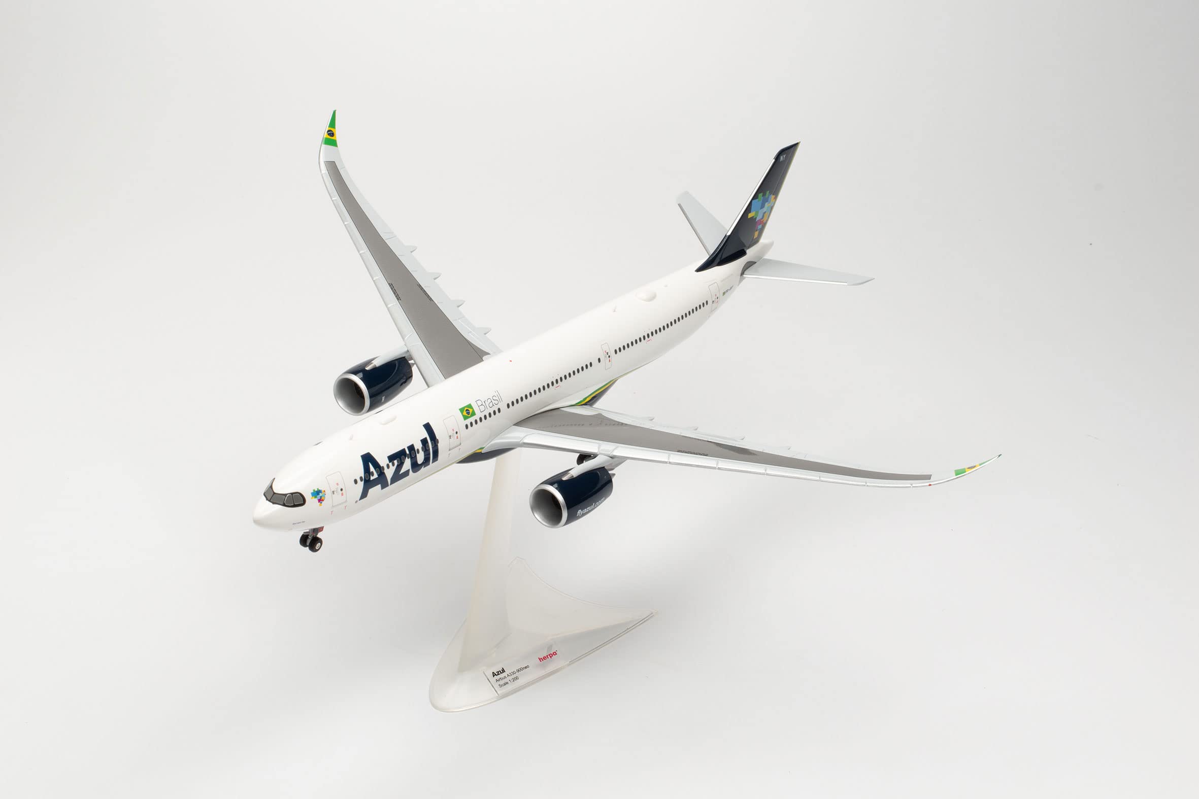herpa Modellflugzeug Azul Airbus A330-900neo Azul Sem Fim Maßstab 1:200, Modellbau Flugzeug, Flugzeugmodell für Sammler, Miniatur Deko, Flieger mit Standfuß aus Kunststoff