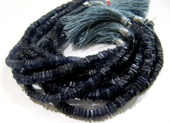 Perles iolite lisses carrées LKBEADS de 4-5mm pour création de bijoux raffinés sur fil de 20cm