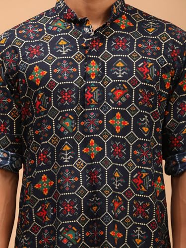 Image of VASTRAMAY Men's Cotton Blend Patola Kurta