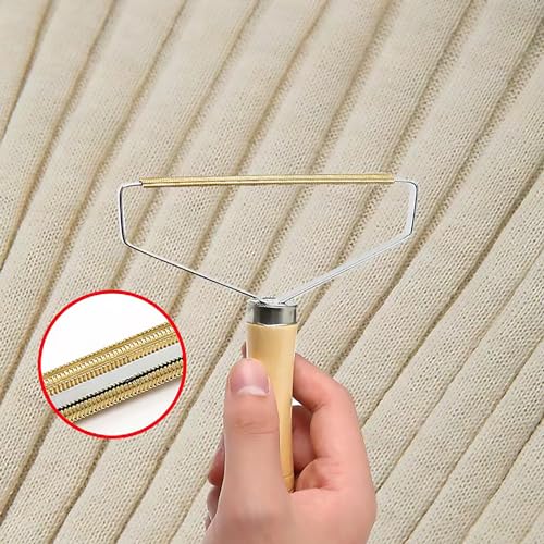 Image of Carpet Scraper.Pet Hair Removal Tool.Lint Rollers for Pet Hair Extra Sticky.Suitable for Carpets, Car Mats, Blankets, Clothes.