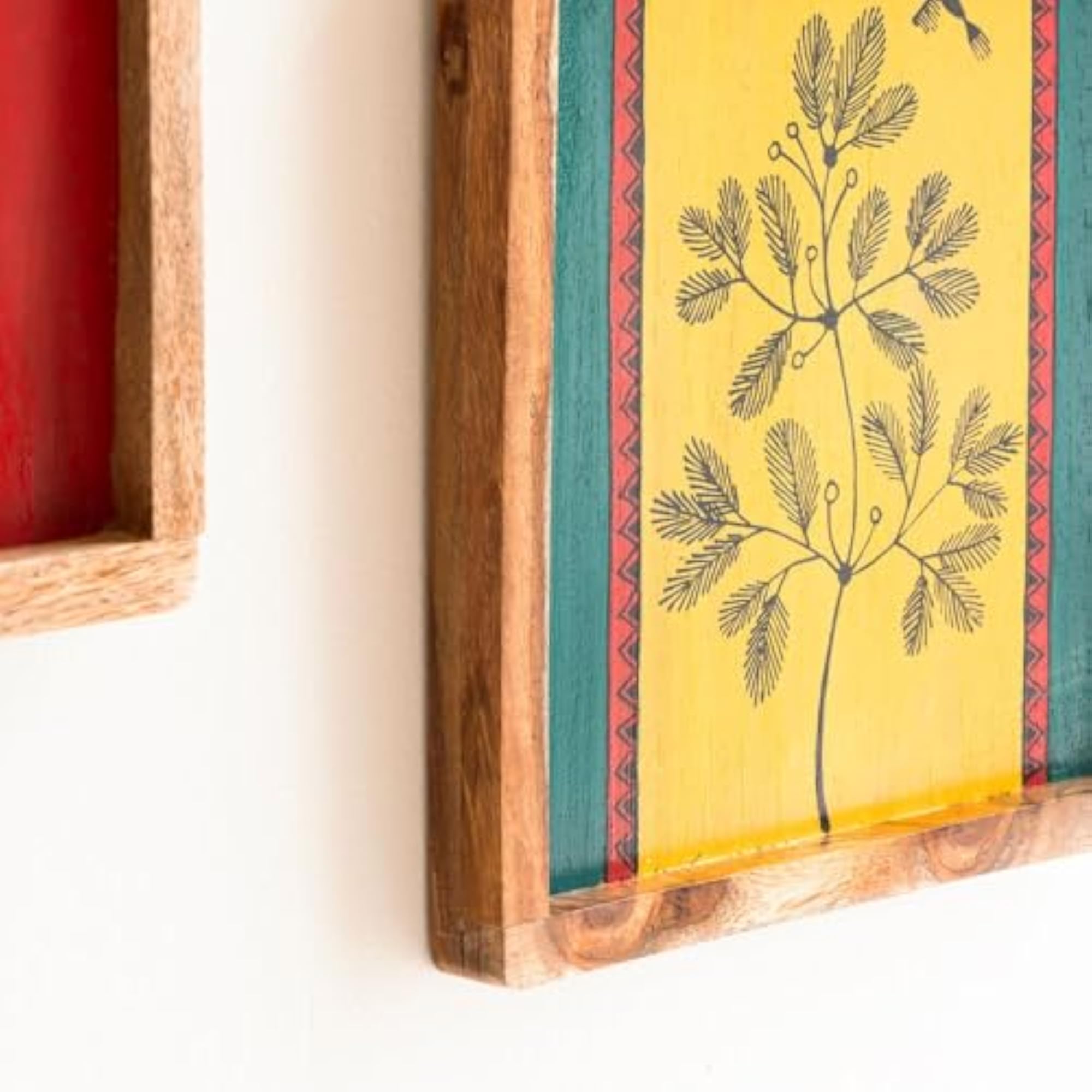Hand Painted Solid Wood Wall Plates for Home Decor, Gift Box Packaging