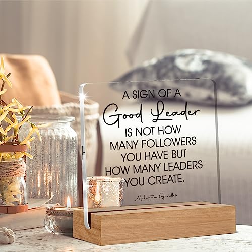 Leadergiftformenwomenbossmentorleadershipgiftsasignofagoodleadersayingscleardeskdecorationsacrylicsignwithwoodenstandfordesktableshelf Urban Country Home Decor Leader gift for men women boss mentor leadership gifts a sign of a good leader sayings clear desk decorations acrylic sign with wooden stand for desk table shelf urban country home decor