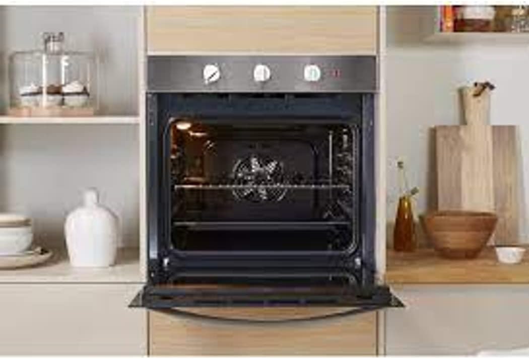 Indesit IFW 5530 IX forno Forno elettrico 66 L Acciaio inossidabile A [Classe di efficienza energetica A]