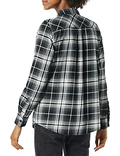 Image of Amazon Essentials Women's Regular-Fit Long-Sleeve Lightweight Plaid Flannel Shirt with Brushed Finish, Shirttail Hem