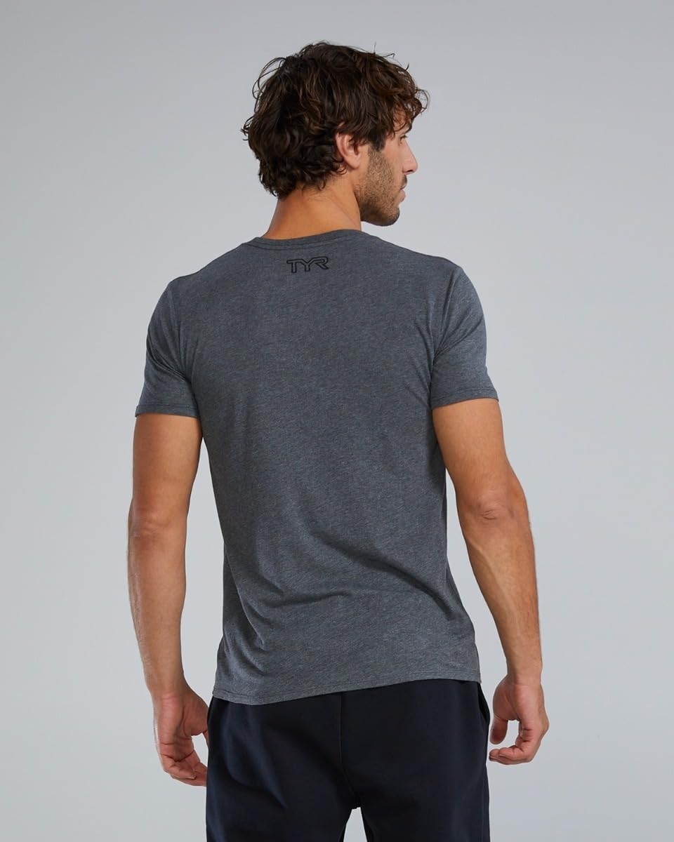 TYR Ultrasoft Lightweight Short Sleeve Big Logo Tech Tee T-Shirt Tri LG-UX, Gris foncé, XL Hommes