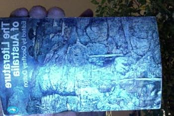 Paperback The literature of Australia (Pelican books) Book