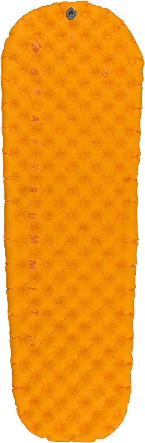 Sea to Summit - Ultralight Insulated Air Isomatte - Thermolite Ultraleichte Schlafmatte - Besonders kompakt - Pillow Lock-System - 2,5 Jahreszeiten - Pumpsack - Wandern - Orange