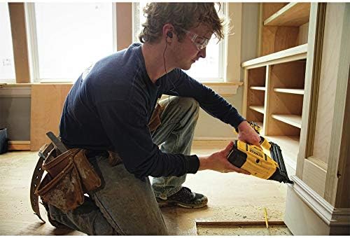 DeWalt DCN680D1 20V MAX 18-Gauge Brad Nailer Kit - Image 3