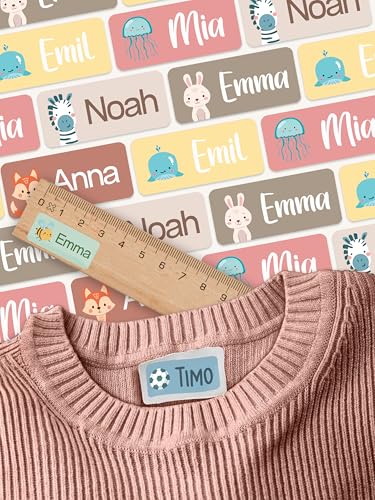 StiKiddo® Set de 60 Etiquetas Personalizadas para Niños - Pegatinas Adhesivas para Ropa y Objetos, Para Guarderíay y Escuela, Impermeables - Rosa Oscuro