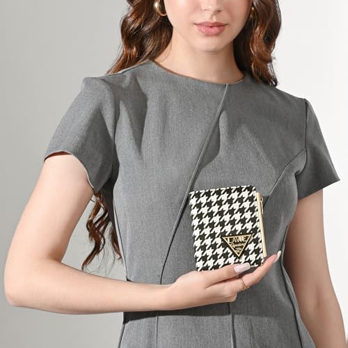 Image of Lavie Signature Women's Carson Printed Small Bifold Wallet | Gift for Women