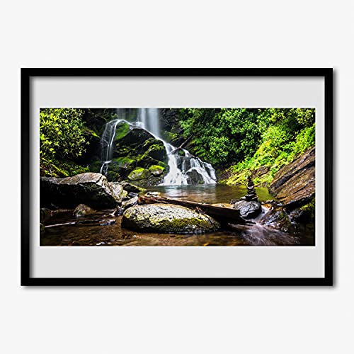 Affiche encadrée cascade 70x50 cm pour habiller un mur vide avec élégance