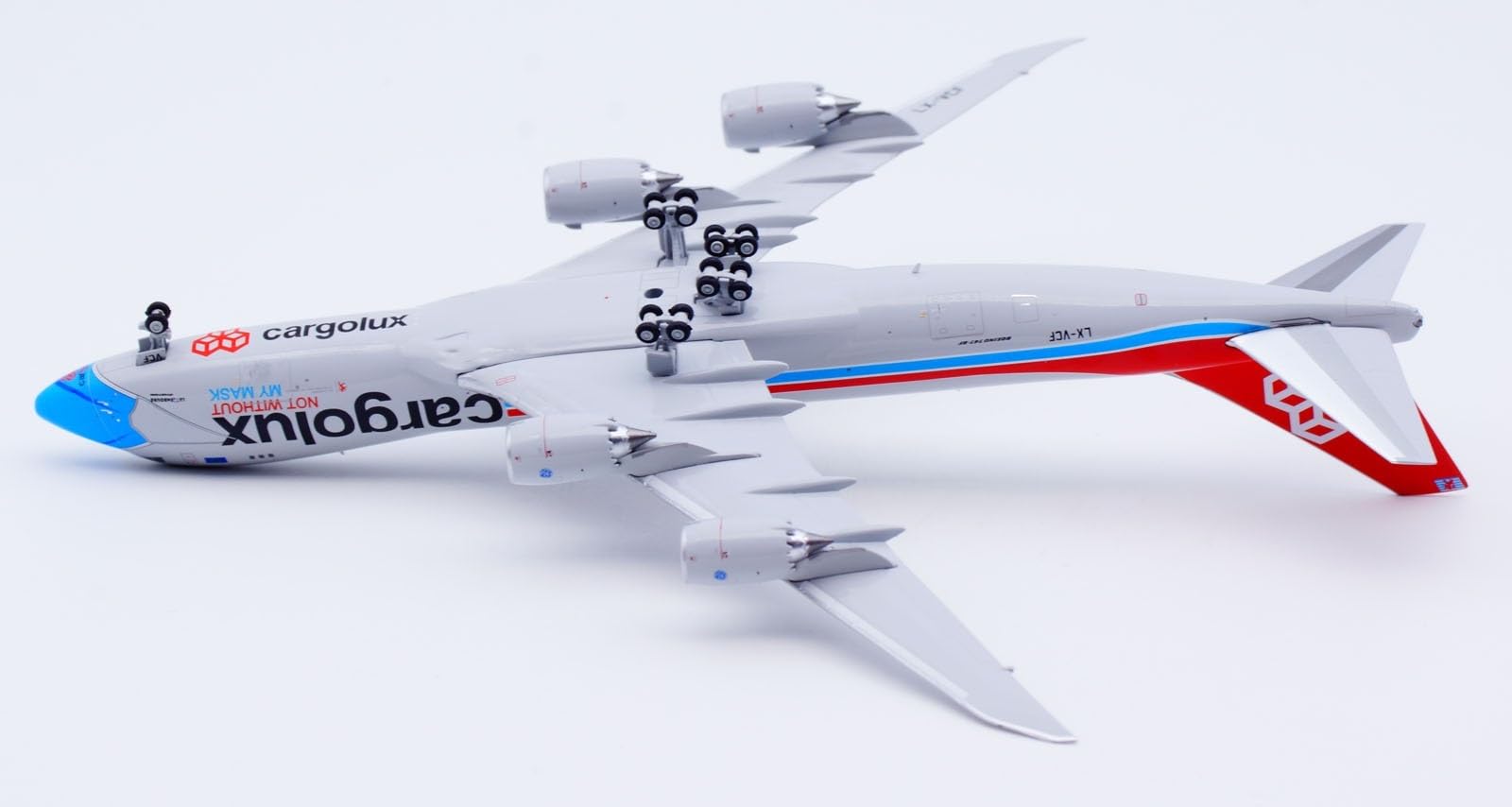 Repliki modeli samolotów dla Cargolux B747-8F LX-VCF 1:400 odlewany model samolotu – samolot w skali 19 cm ze stojakiem miniaturowy model samolotu