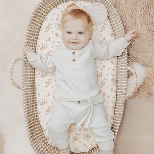 Image of Konssy Muslin Bassinet Sheets for Baby Girl Boy, 2 Pack Soft Breathable Baby Bassinet Mattress Sheets Fit for Hourglass Oval Cradle, Moses Basket Rectangle Mattress (Blossom,Cream)