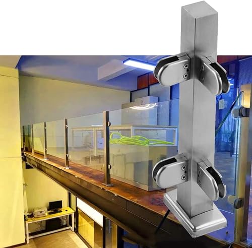 Poteau de balustrade en verre argenté pour une terrasse au design contemporain époustouflant
