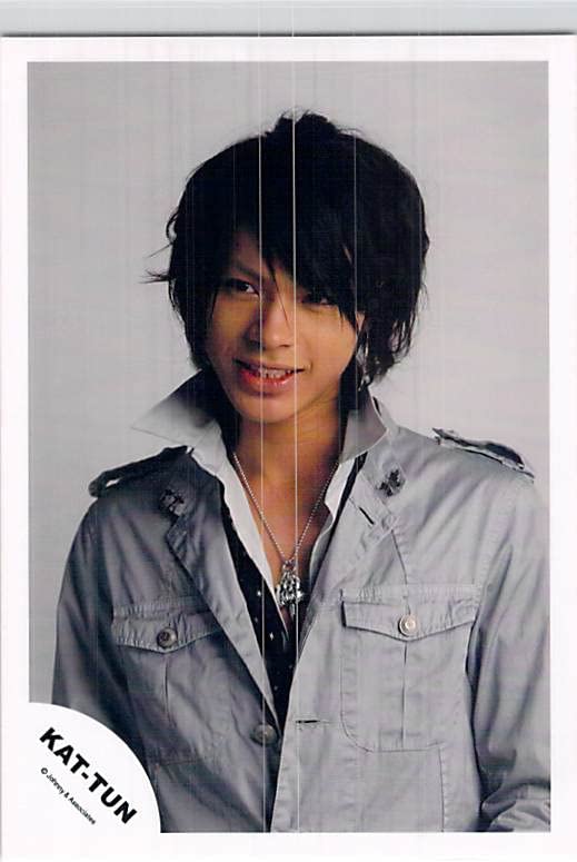 Amazon.co.jp: KAT-TUN カトゥン 上田竜也 公式写真 写真 フォト