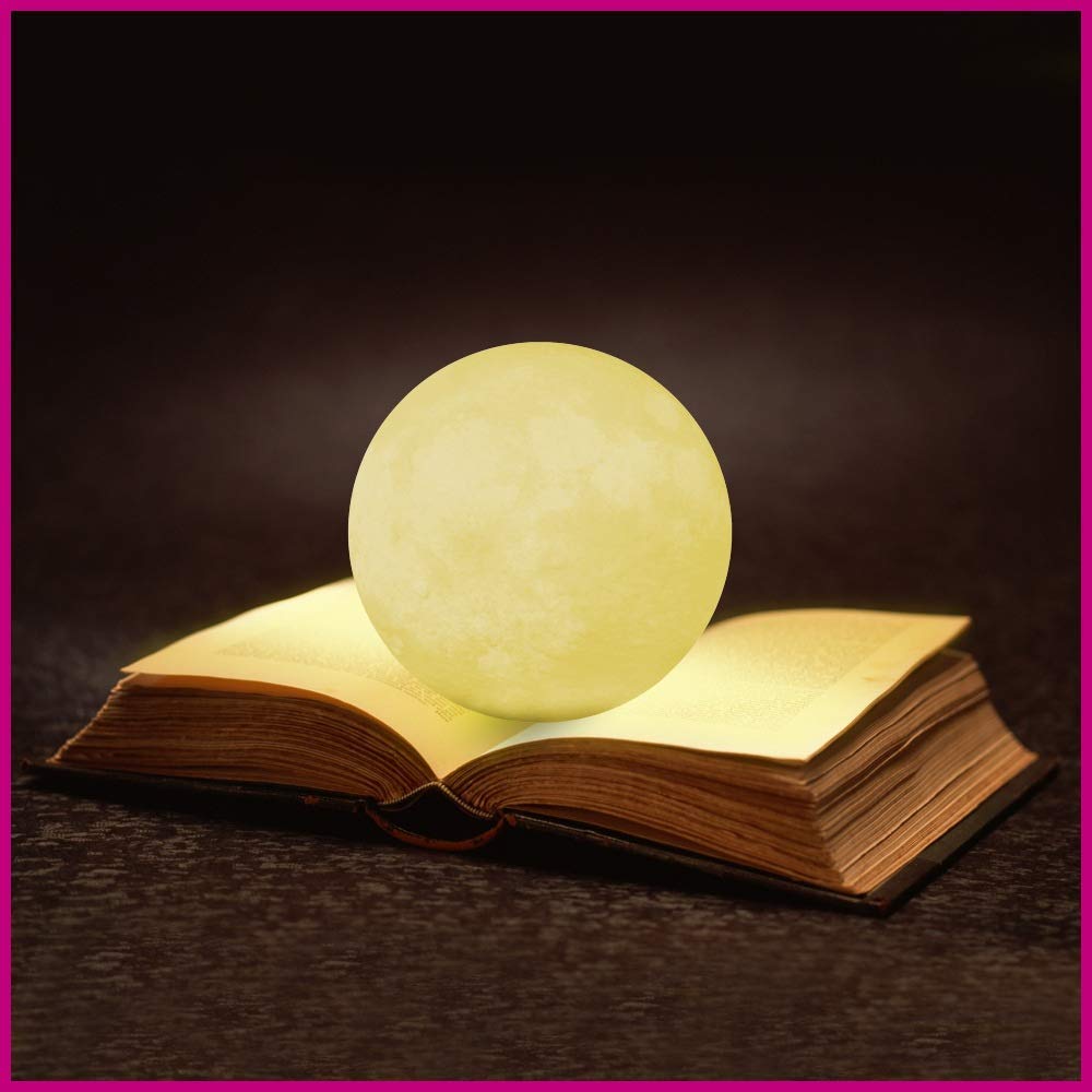 Lámpara de luz nocturna Lámpara de luna decorativa Luz de luna 3D sin costuras 3 colores con altavoz Bluetooth Libro Globo Lámpara fresca Carga USB con soporte de madera Caja Niños Luz de luna LED 5.9