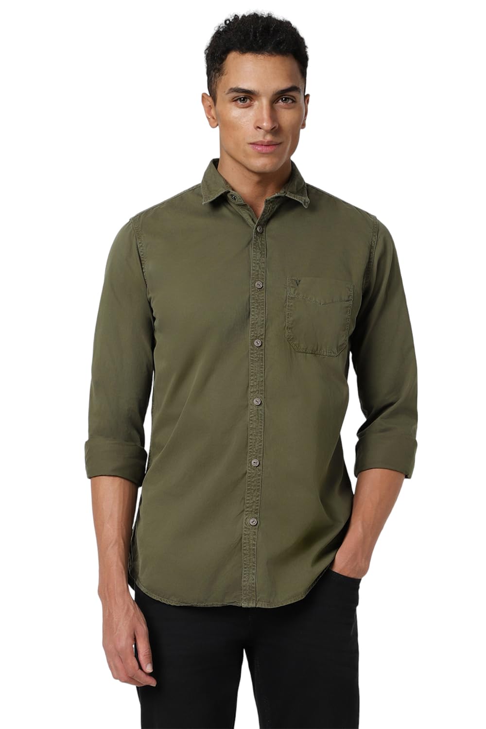 Van HeusenMen's Cotton Solid Slim Fit Shirt