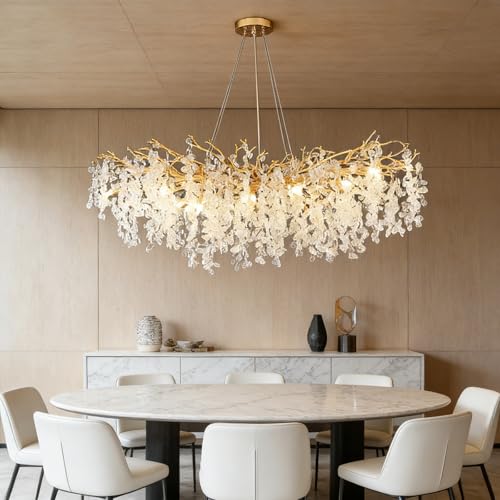 [Maestria artigianale di alta qualità] Realizzato in alluminio di alta qualità con finitura dorata satinata, questo lampadario presenta rami finemente satinati abbinati a gocce di cristallo fatte a mano. La squisita fattura conferisce un aspetto strutturato e raffinato, mentre la luce riflessa dai cristalli crea un'atmosfera abbagliante in qualsiasi stanza.